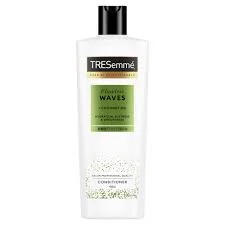 TRESemmé hajbalzsam, flawless waves göndör hajra 400 ml